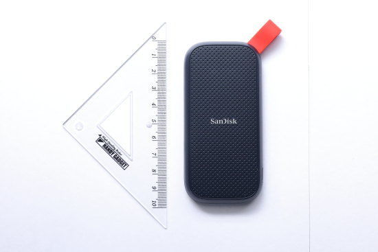 安心】SanDisk ポータブルSSD（SDSSDE30-2T00）～価格が抑えめで高性能