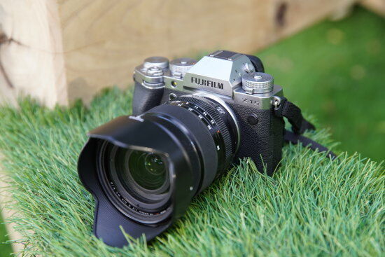 『FUJIFILM X-T5』
