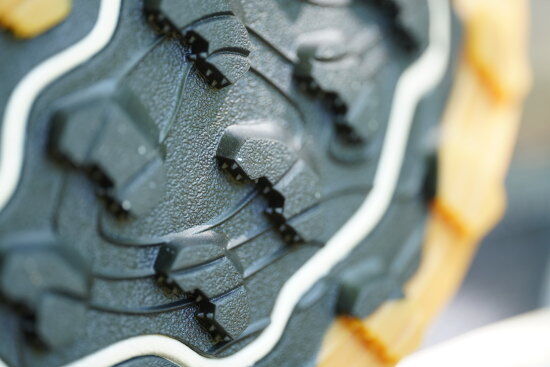 Vibram MEGA GRIPアウトソールの形状