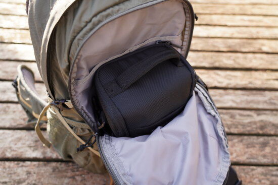 カメラバッグも入ってしまいます