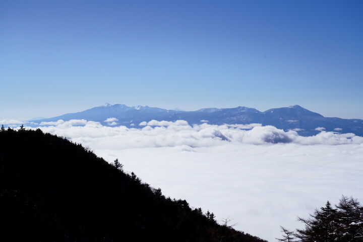 雲海の先に八ヶ岳