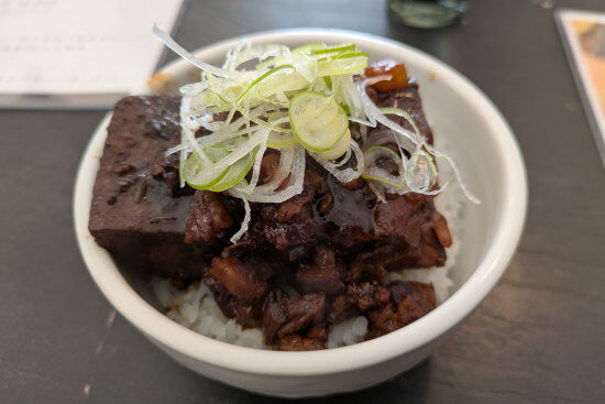 ルーローハン丼