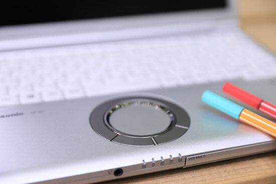 CF-SV7のタッチパッド