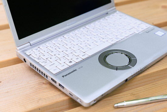 レッツノート　CF-SV7はスペック充実