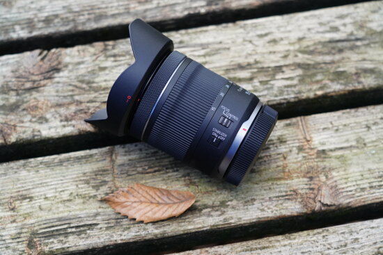 『CANON RF15-30mm F4.5-6.3 IS STM』は390g