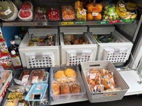２－いなげやのとくし丸ー販売品目くだものやパン類