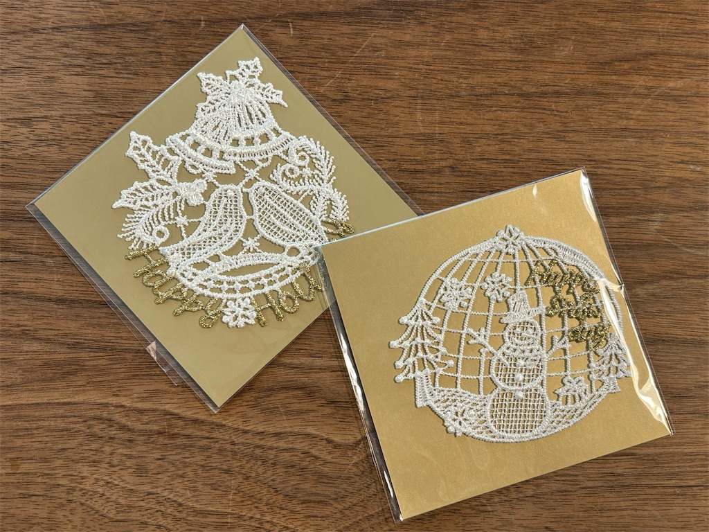 美しいレースのオーナメント - つきのつれづれ