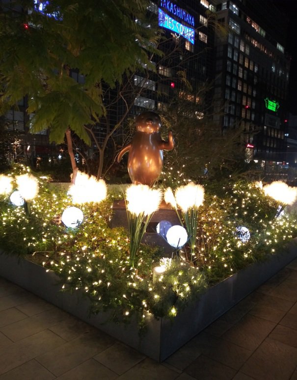 新宿クリスマスイルミネーション2022-13 Suicaのペンギン広場