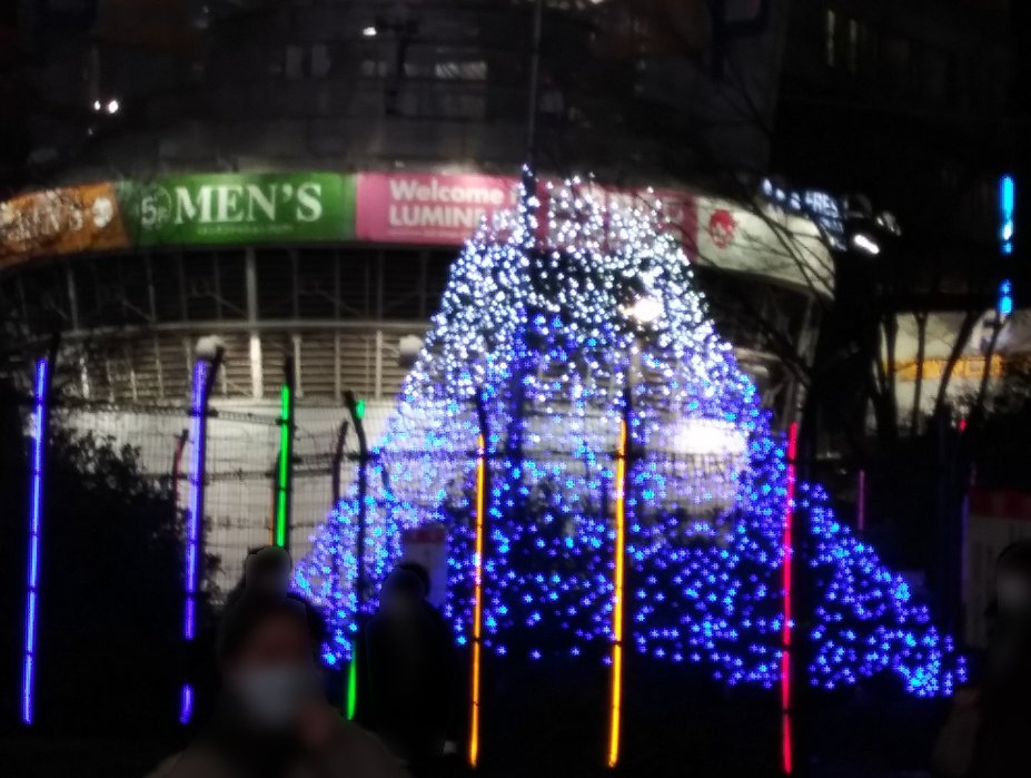 新宿クリスマスイルミネーション2022-25 番外編02新宿東口の富士山