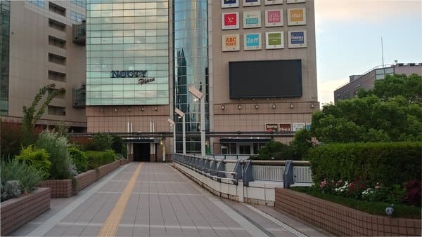 ノクティプラザ1と2 #25Aちょっとずれてる?2天体戦士サンレッド聖地写真