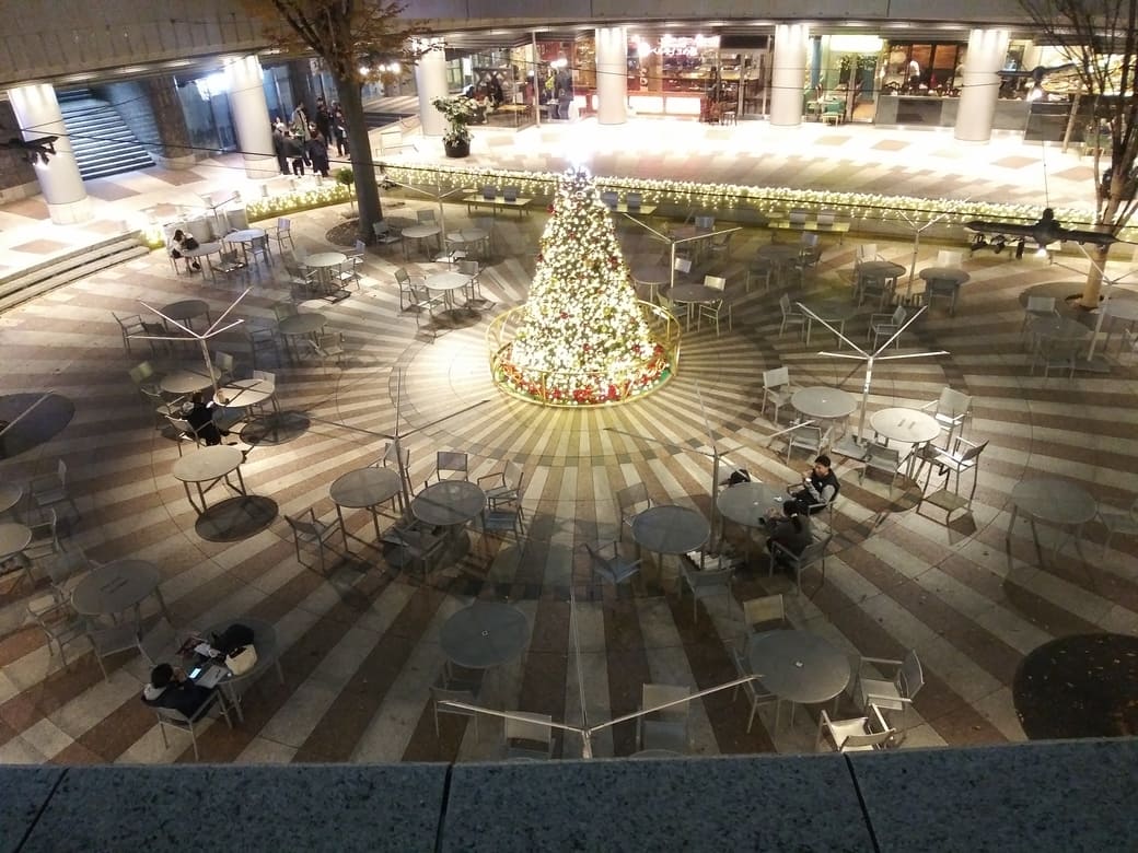 新宿アイランド2　クリスマスイルミネーション2024