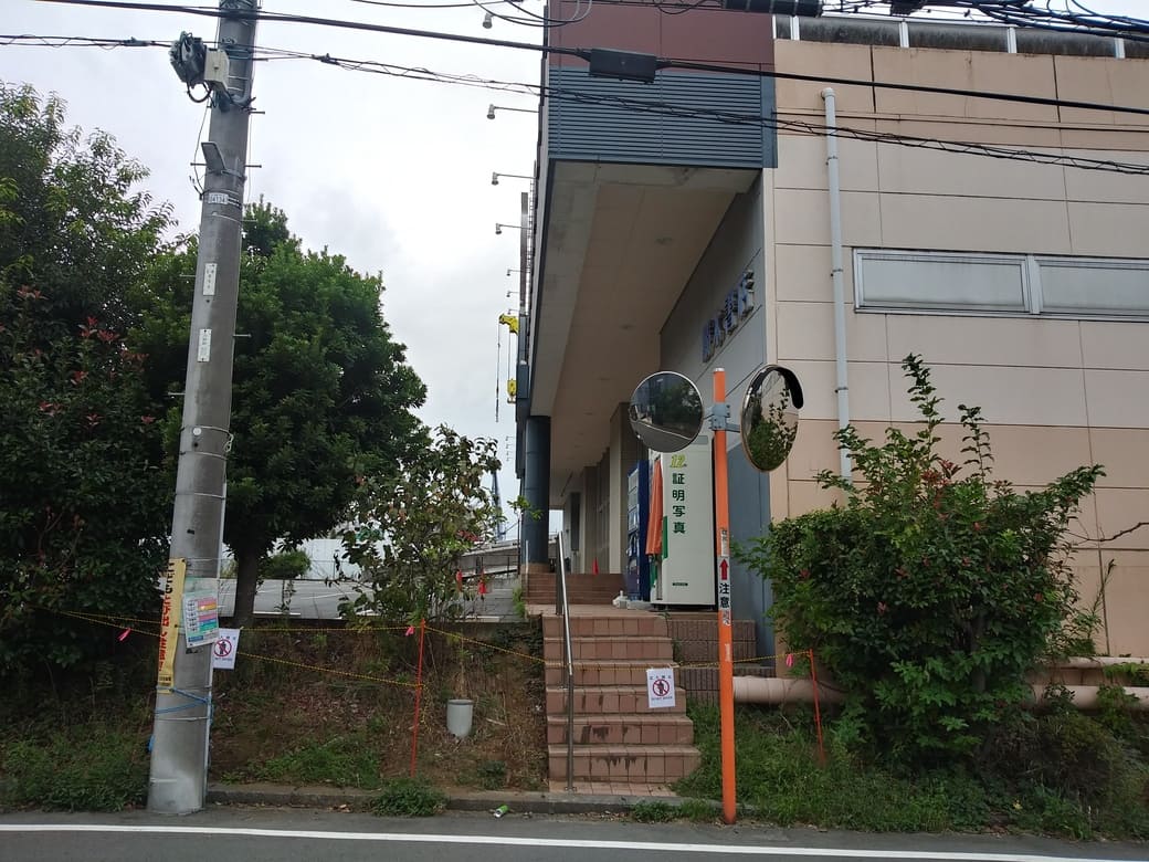 KaBos宮前平店閉店　右側階段