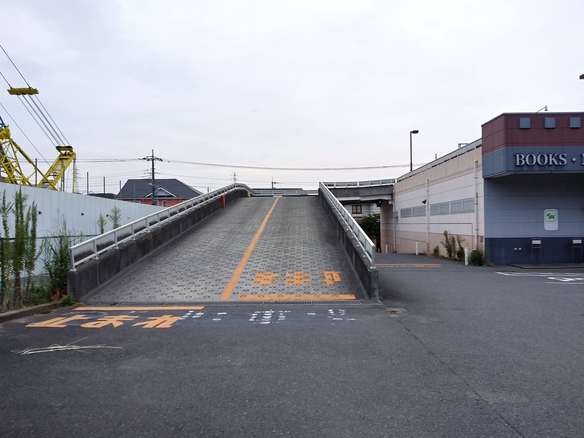 KaBos宮前平店の左2025/10/7撮