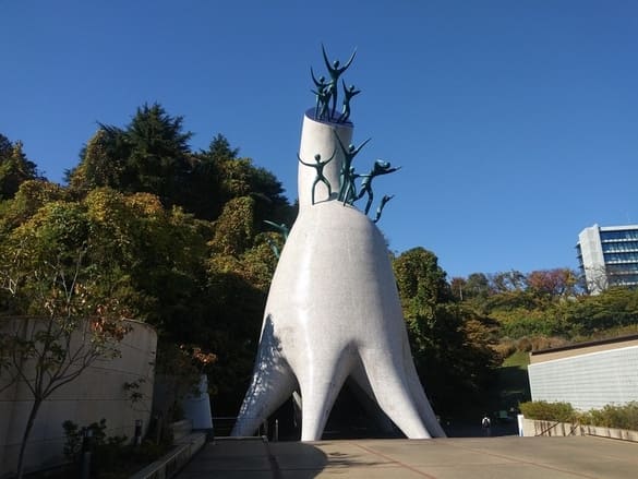 生田緑地「母の塔」