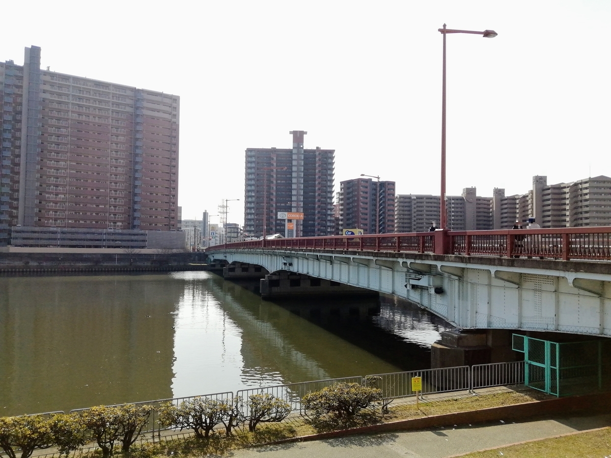 国道176号の十三橋，阪急跨線橋，北方貨物線跨線橋，新三国橋