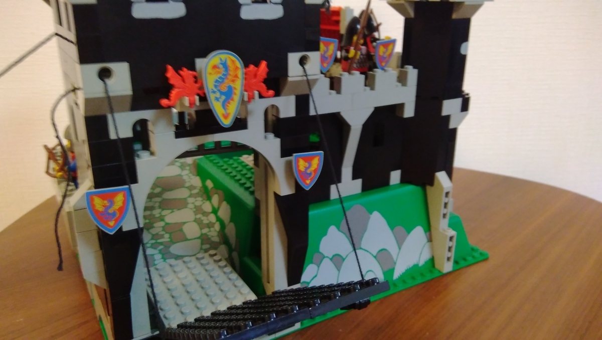 レゴ お城シリーズ ブラックナイト城 6086 - LEGO探偵団