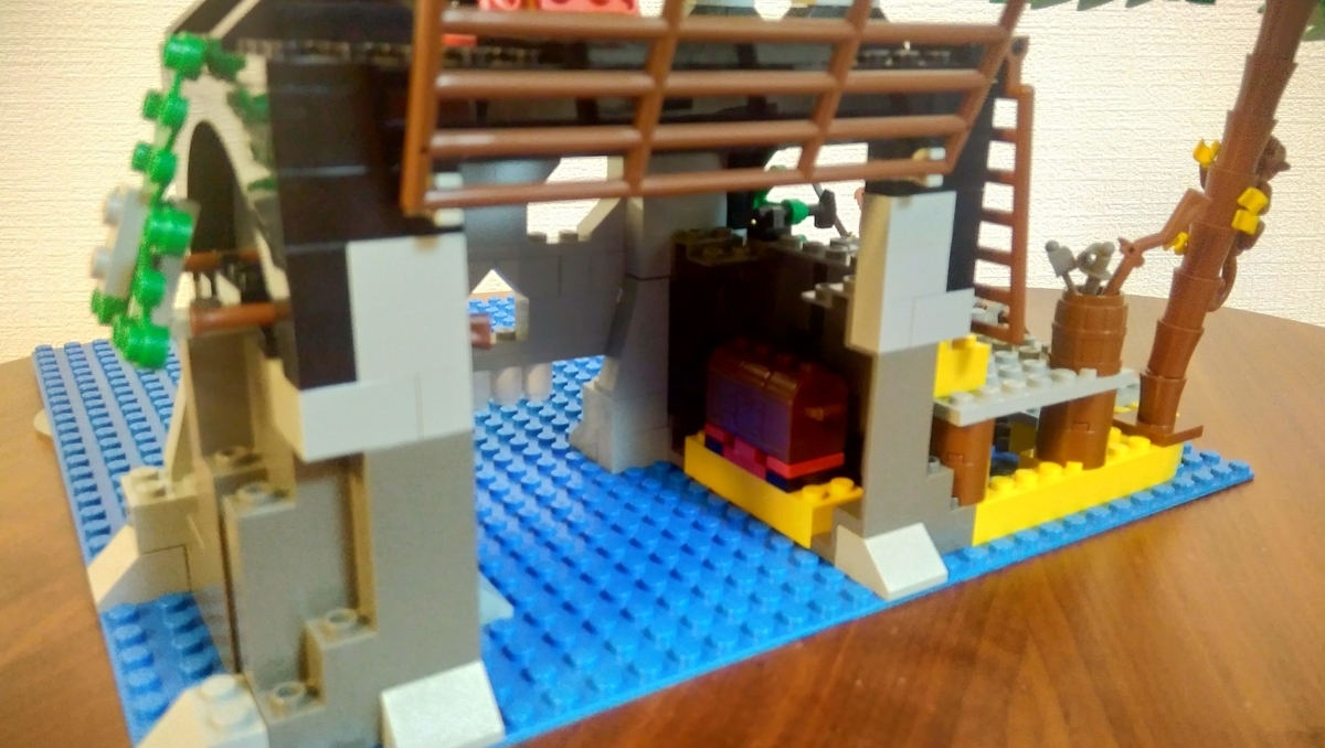 レゴ 南海の勇者シリーズ ガイコツ島 6279 - LEGO探偵団
