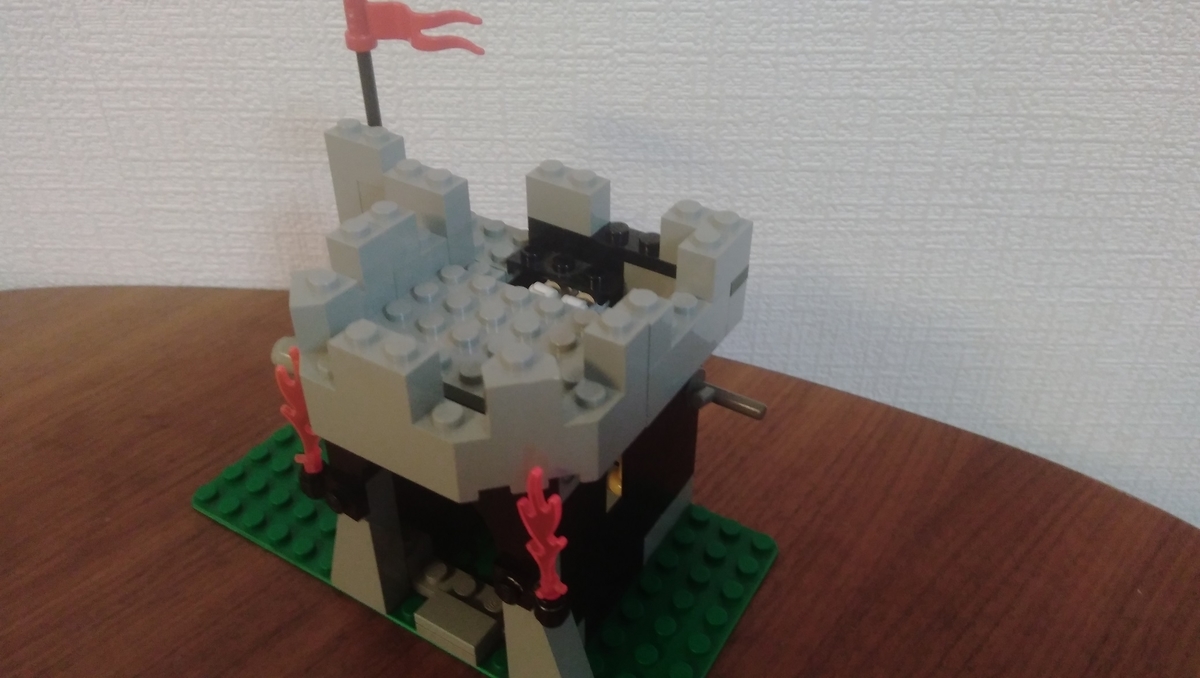 レゴ お城シリーズ ガイコツと見張り番 6036 - LEGO探偵団