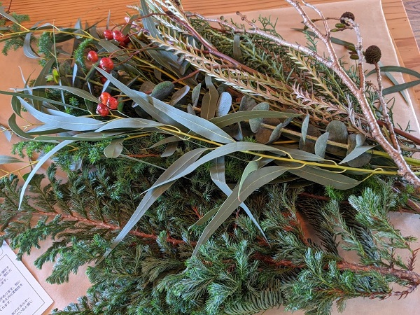 スワッグ作り　なっちゃんのにこにこブログ