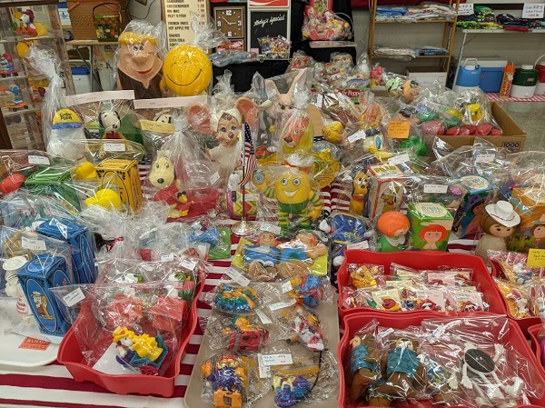 アメリカンビンテージならMY FAVORITE　ジャンクショーの準備中です