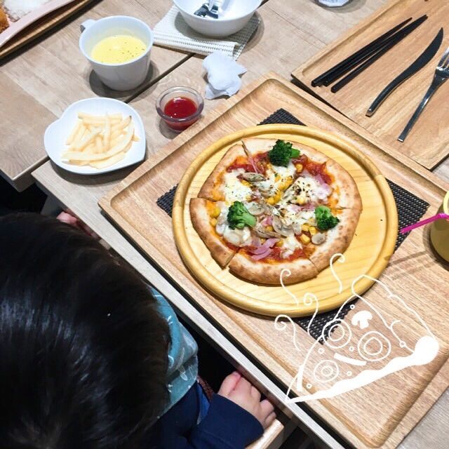 ハグハグカフェのピザ