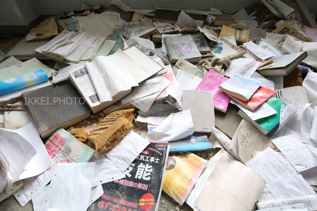 教科書類が学びの場であったことを証明する＝2019年3月 気仙沼市東日本大震災遺構・伝承館で