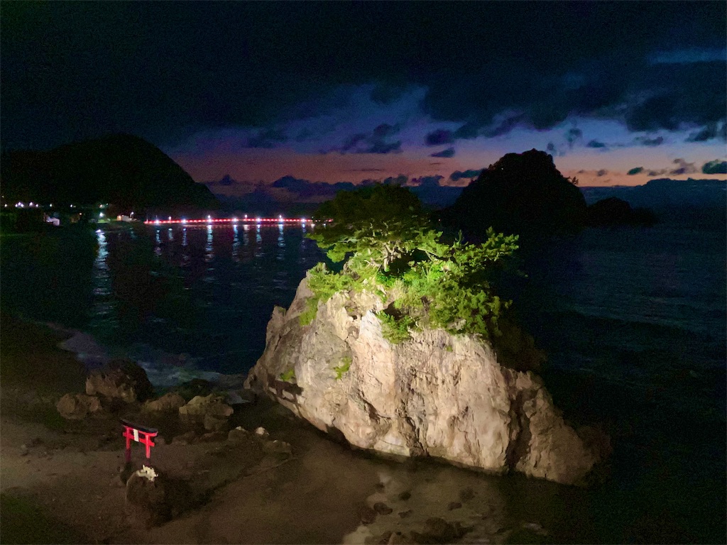 夜の海