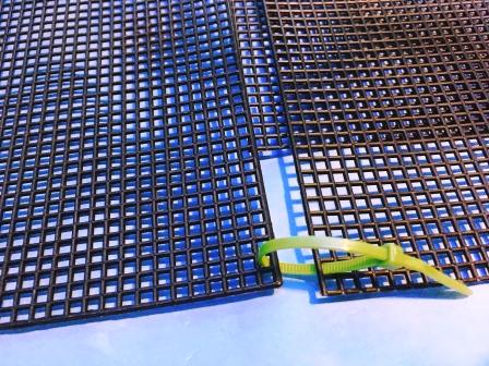 100均でそろうものだけで簡単に60センチ水槽の蓋を製作する方法 Uguing Life