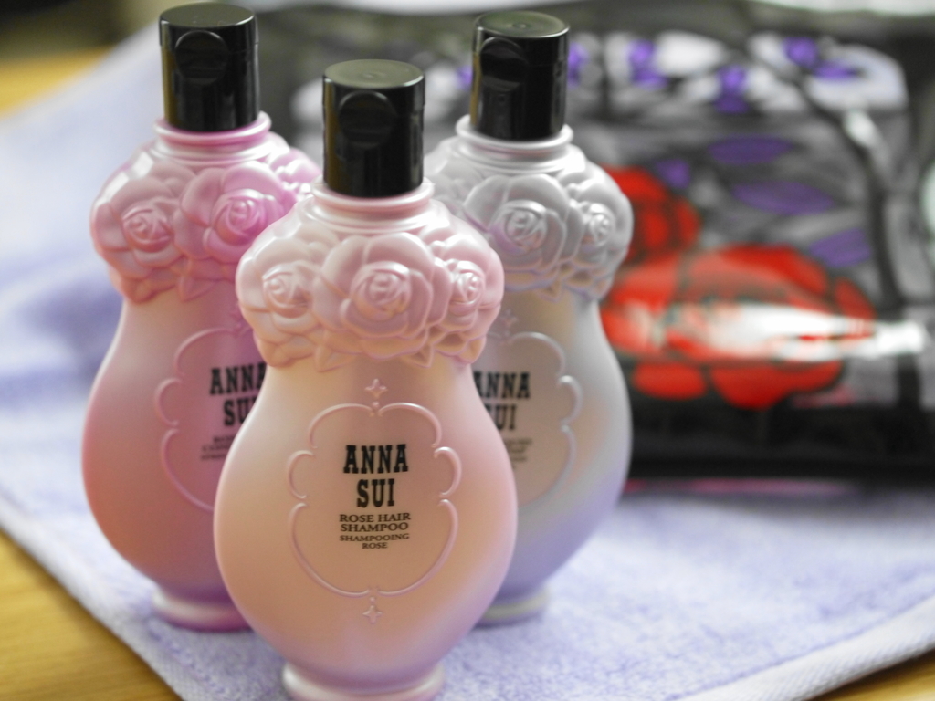 ANNA SUI