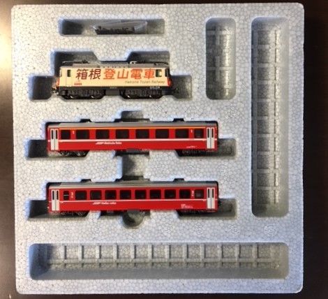 KATO RhB Ge4/4Ⅱ 箱根登山電車 到着しました。 - スイス・レー