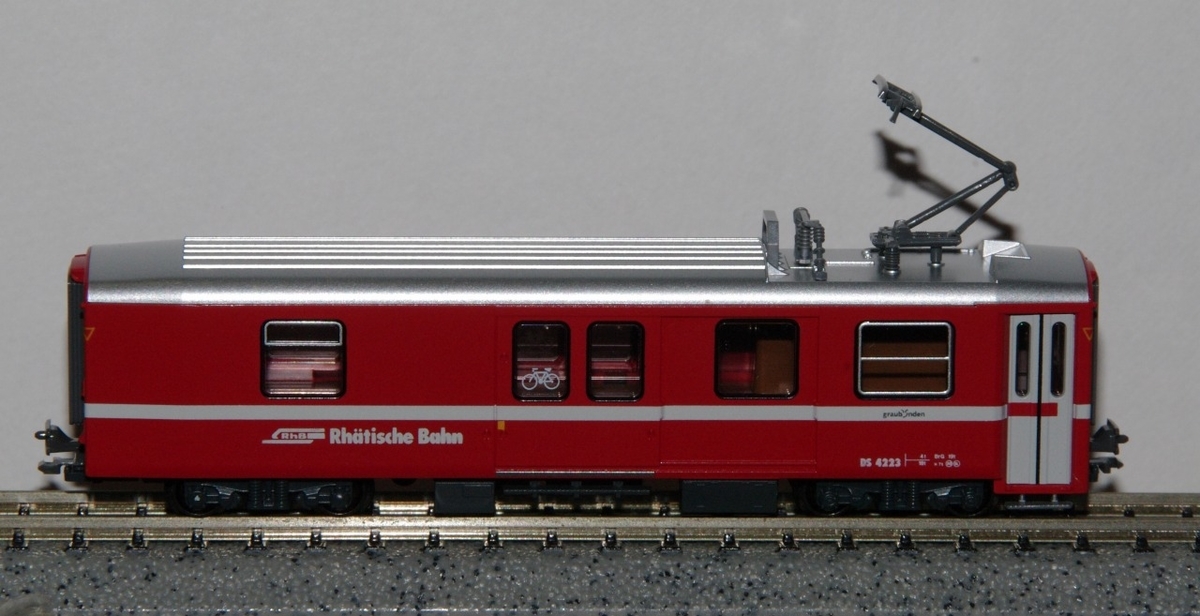 KATO レーティッシュ鉄道 電源荷物車 DS4223 - スイス・レーティッシュ