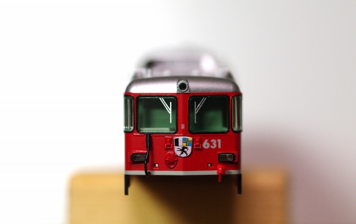 KATO レーティッシュ鉄道 RhB Ge4/4 Ⅱ 「RhBロゴ」 記念撮影