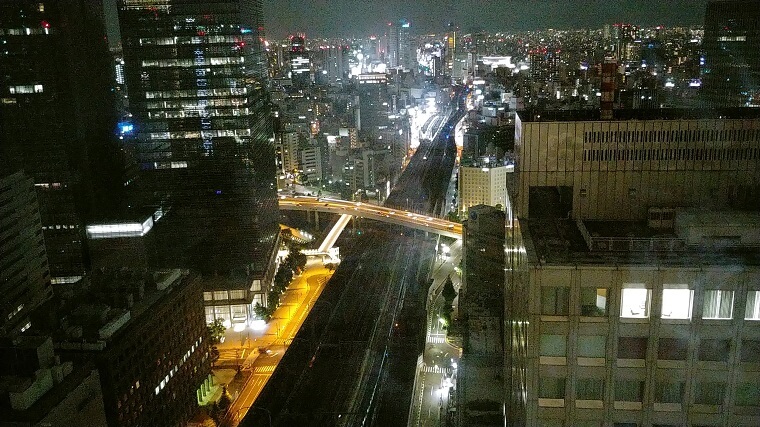 ホテルメトロポリタン丸の内2841号室からの夜景