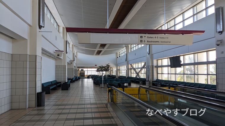グアム国際空港ロビー