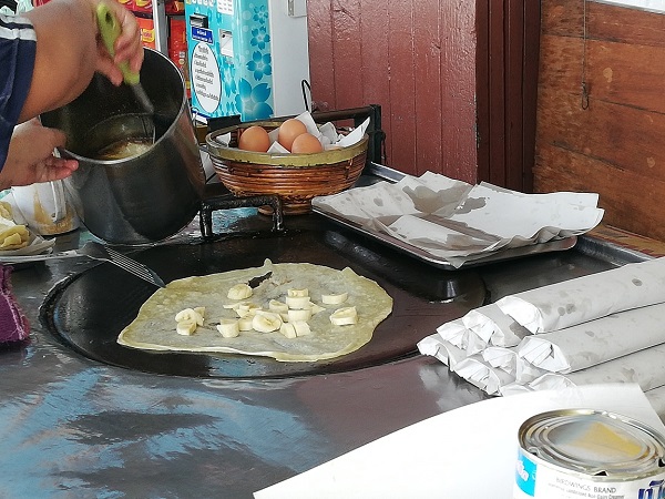 タイの路上グルメ Roti ロティ タイで仕事中 なびこのバンコク暮らしと旅話