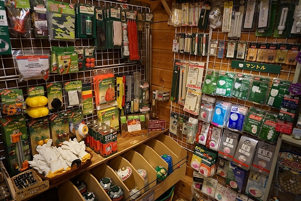 キャンプ・アンド・キャビンズ 売店 キャンプ・アンド・キャビンズ 売店