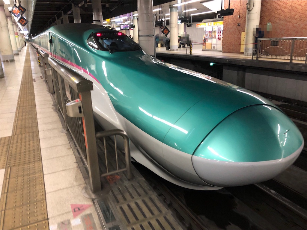 E5系新幹線車両 はやぶさ