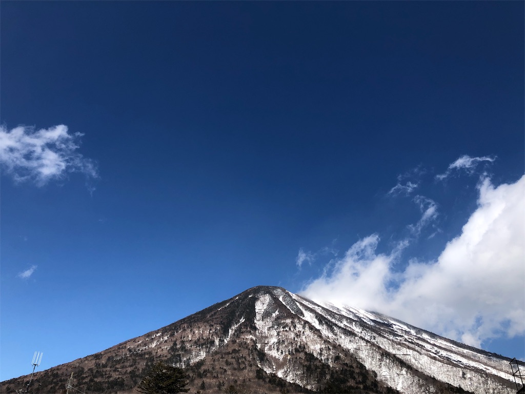 男体山