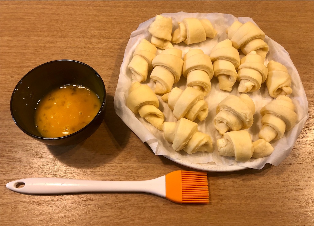 クロワッサン　照り卵