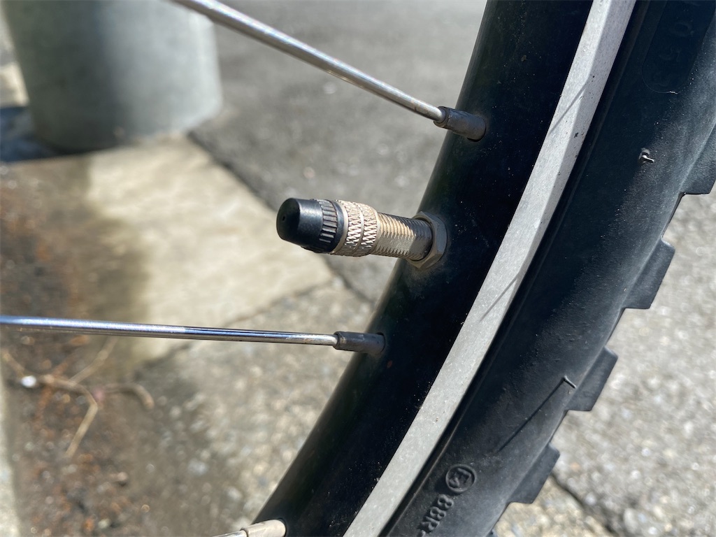 自転車タイヤの空気がすぐ抜ける原因 自分で 虫ゴム を交換修理する方法 Naga Agoshima Life