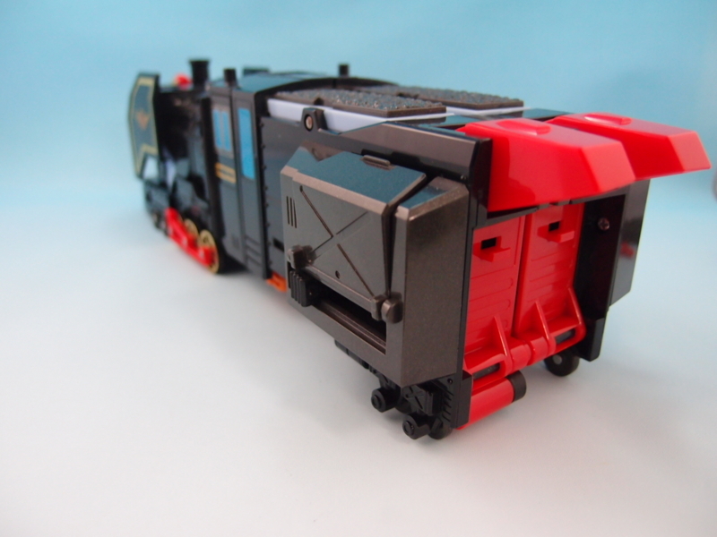 DX 鋼鉄武装アドベンジャー Amazon.co.jp: 黄金勇者 ゴルドラン DX