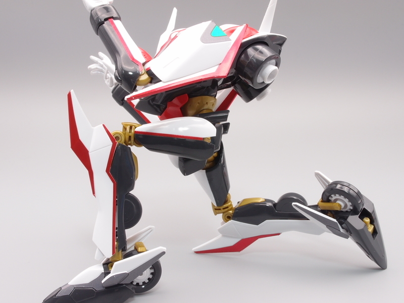 MODEROID ニルヴァーシュ type ZERO」カーモデルを意識した光沢