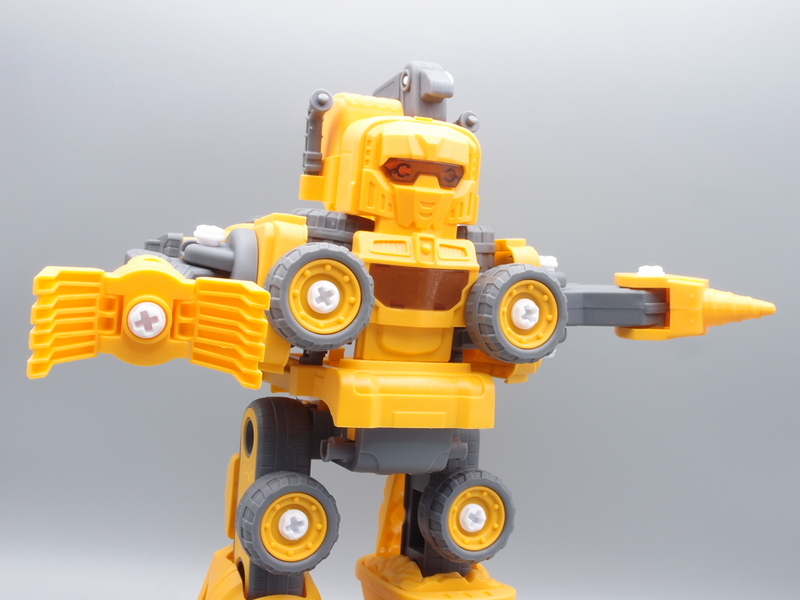 合体ロボット 初の昆虫モチーフ1号ロボ、そして驚異の10体合体！「DXキング