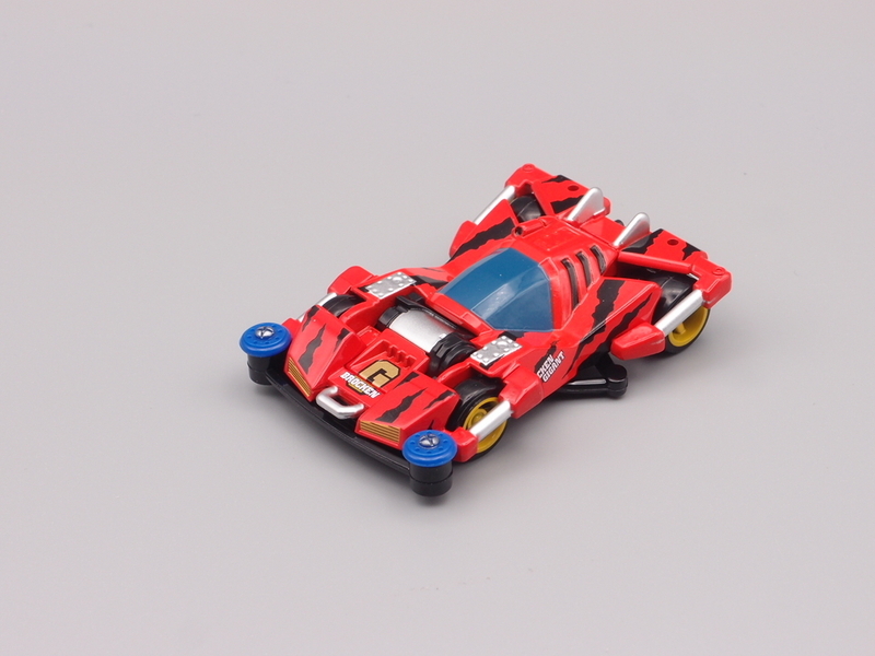 トイガンパーツ 赤と黄色 未来的デザイン 先月のトミカ番外編 その2 - 手取り13万だけどFDとか玩具とか