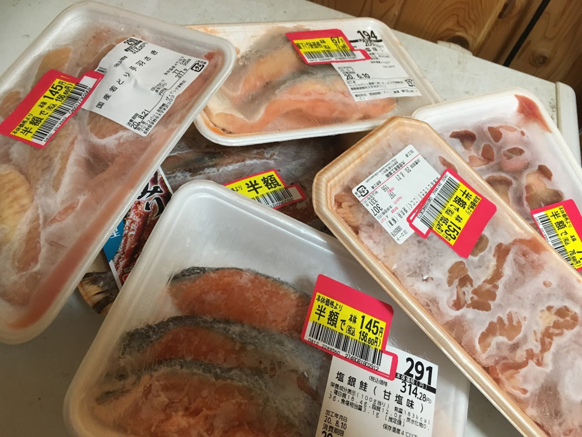 肉・魚の半額セール