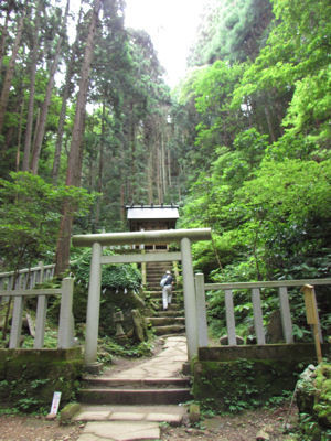 かびれ神宮到着