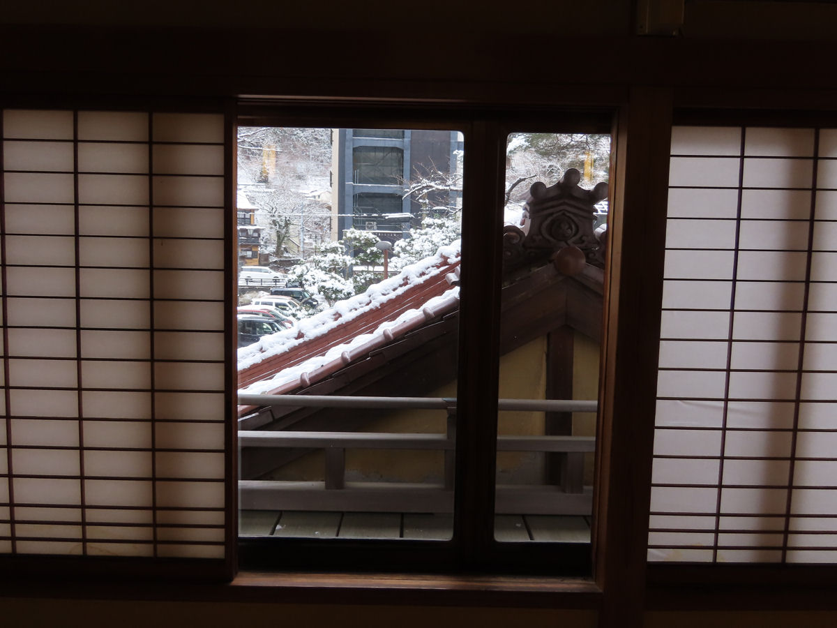 入母屋造りの屋根