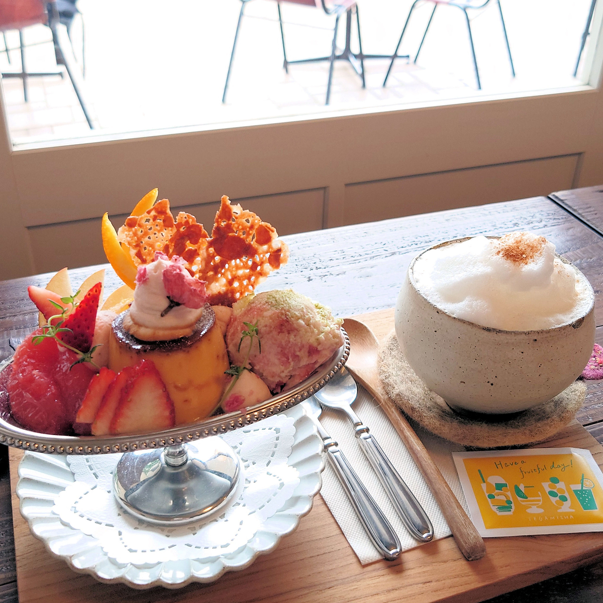 桜といちごのプリンアラモード