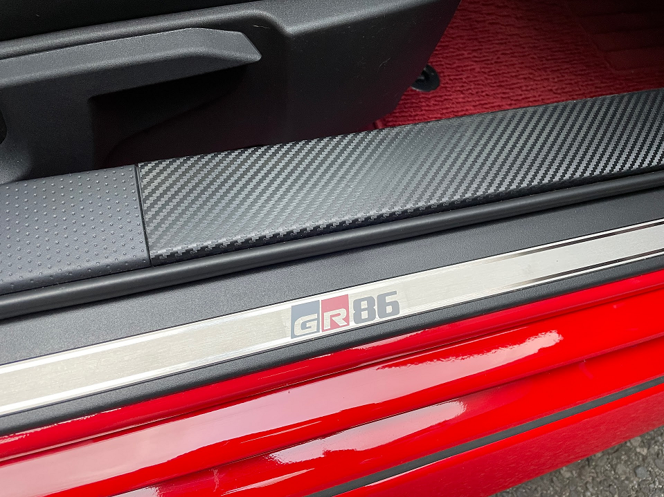 トヨタSAI スカッフプレート SEIWA トヨタ GR86 ZN8型 スバル BRZ ZD8型 専用