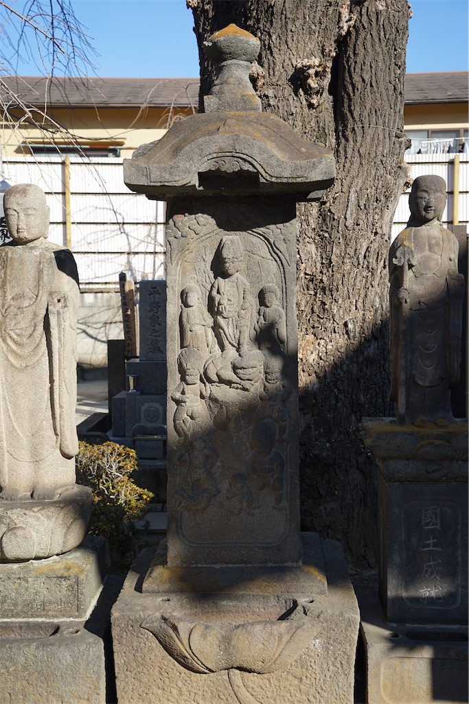 都内で2番目に古い青面金剛像庚申塔（板橋区板橋3丁目・東光寺）東京都